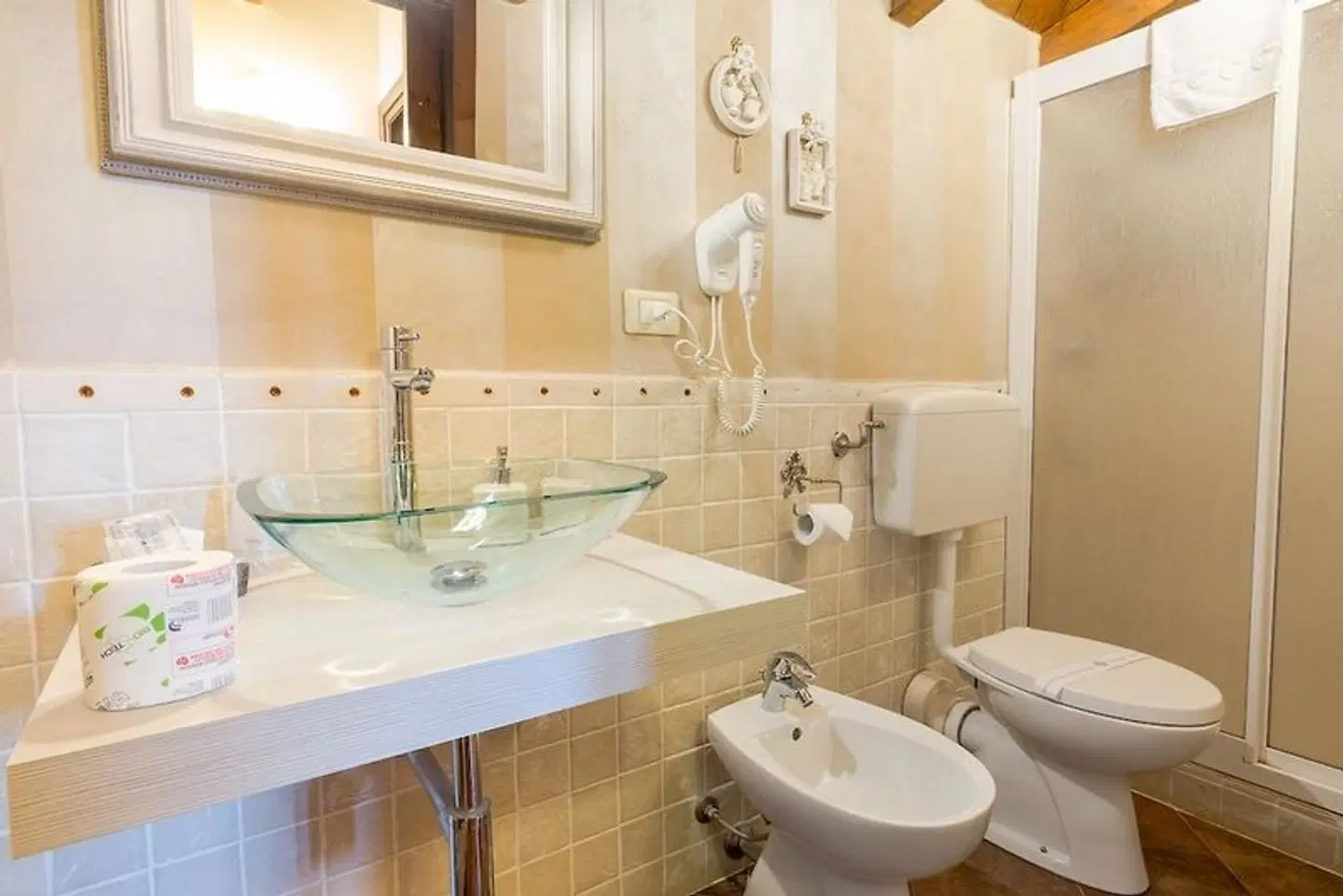 Villa Calandrino BATHROOM