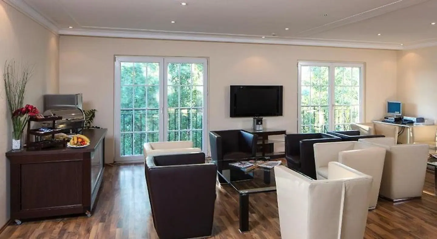 Eventhotel Pyramide & Congress Center ROOM_EXAMPLE