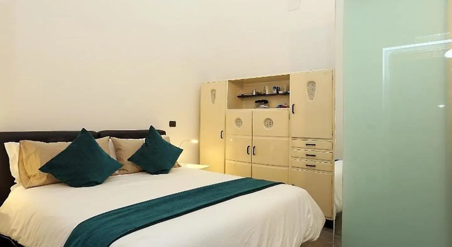 Mr Frills B&B ROOM_EXAMPLE