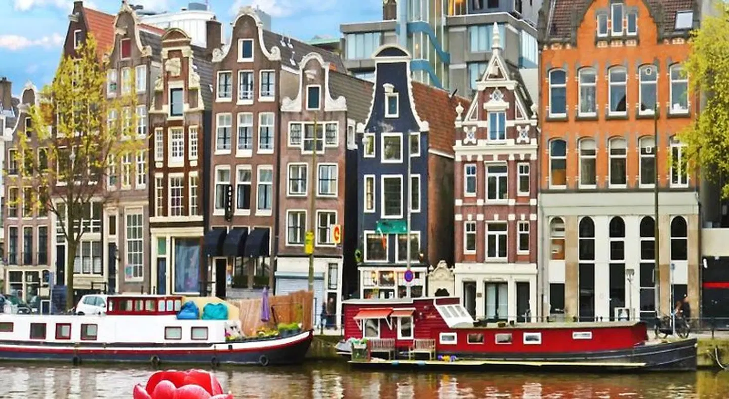 Holiday Inn - the niu, Fender Amsterdam EXTERIOR