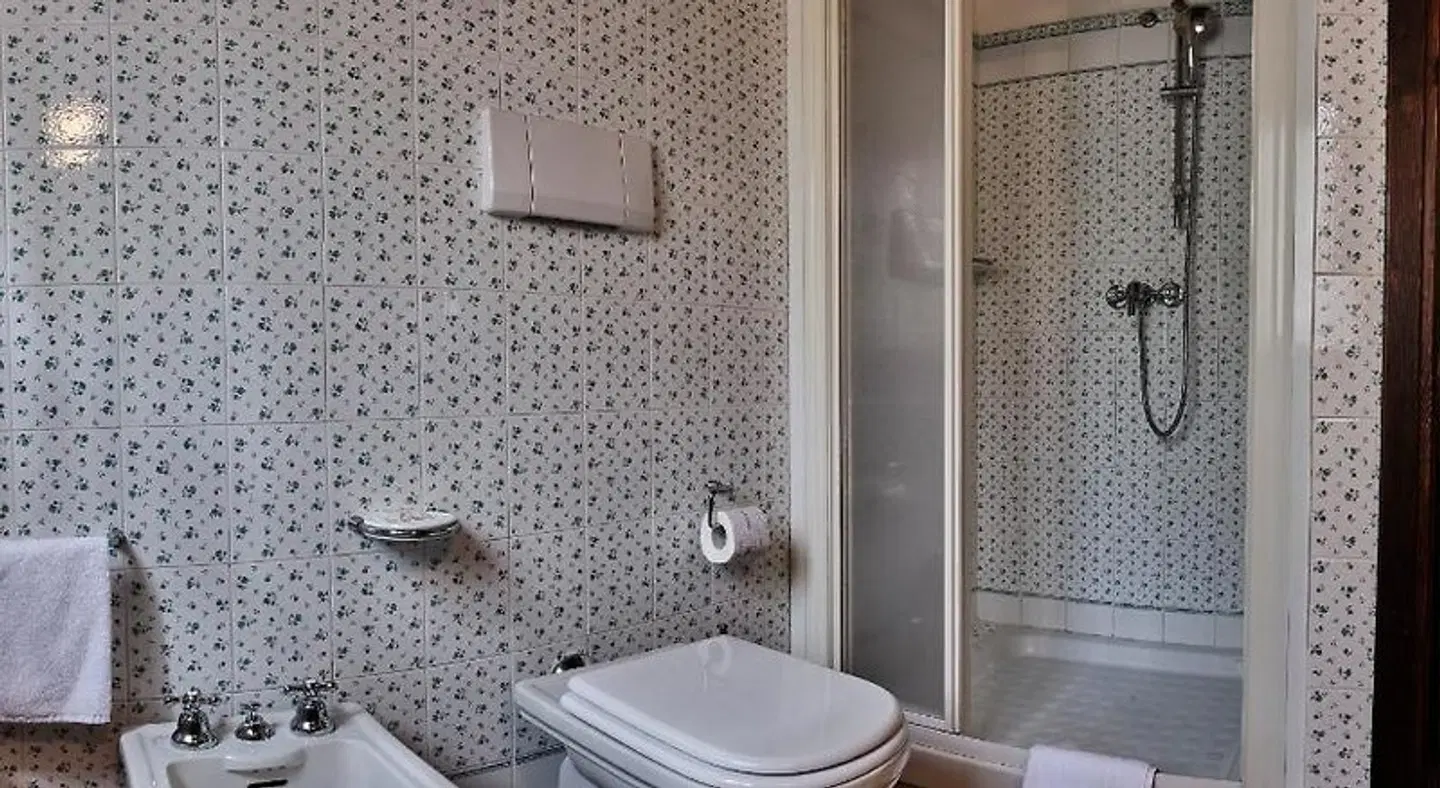 Castello di Montegridolfo, SPA Resort BATHROOM