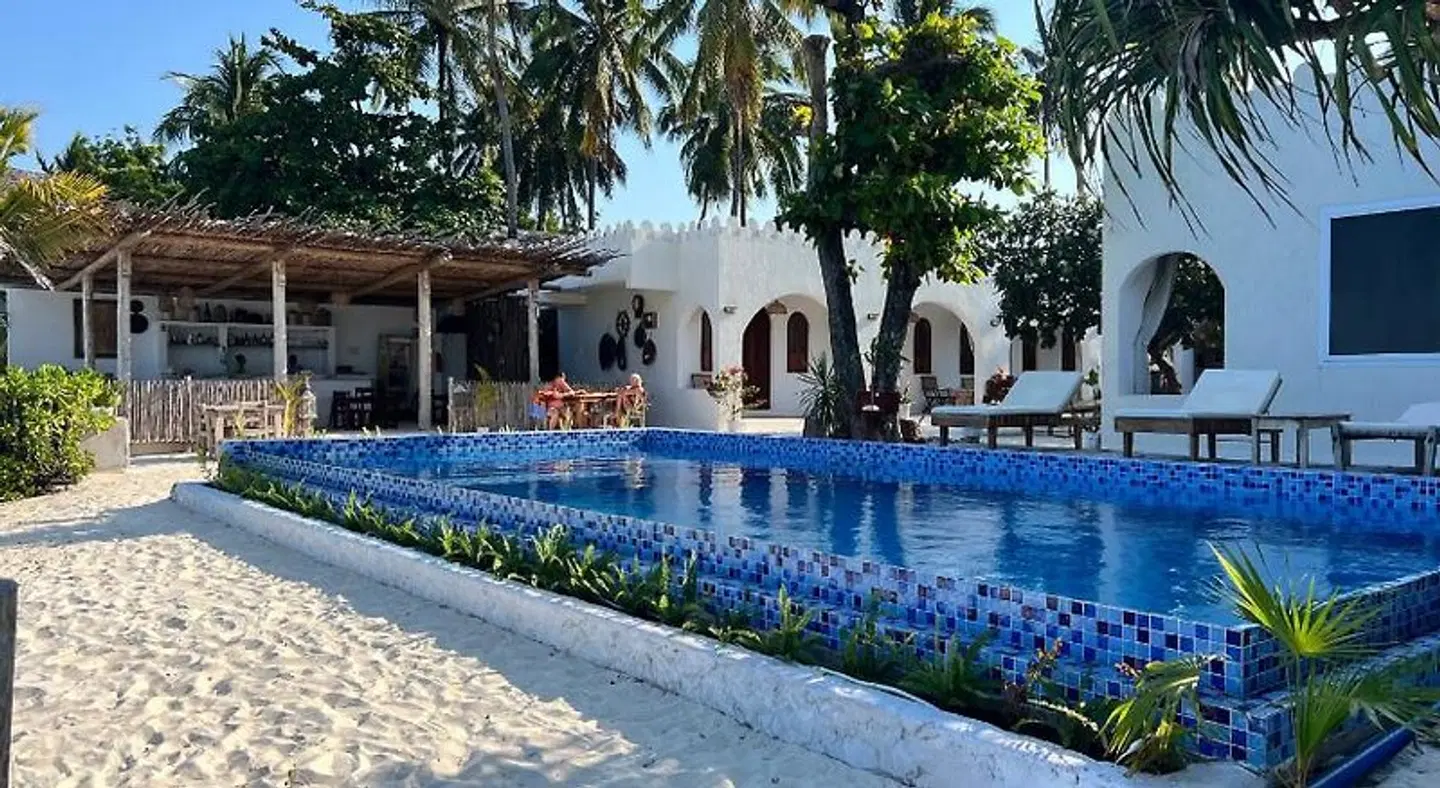 Coco Beach Hotel OUTDOOR_POOL