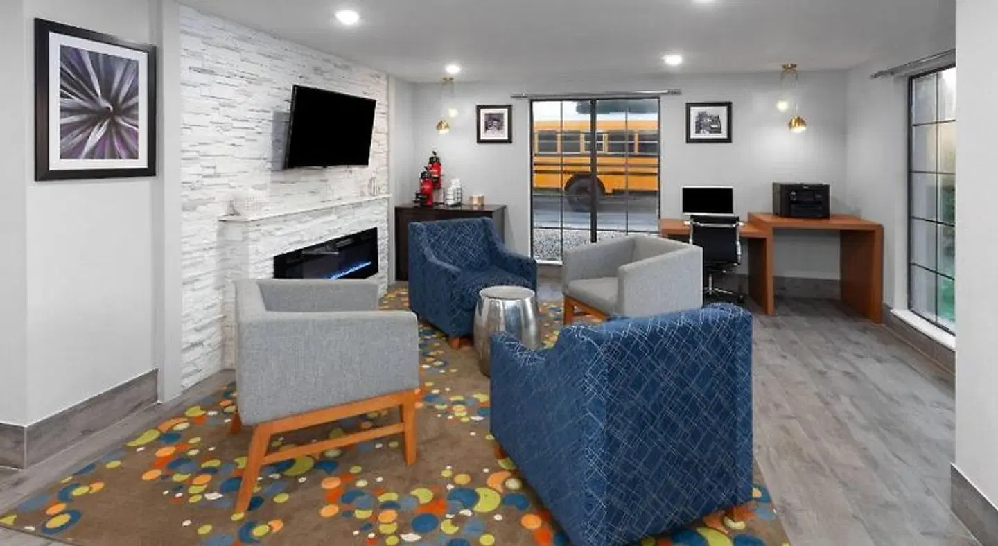 La Quinta Inn Champaign ROOM_EXAMPLE