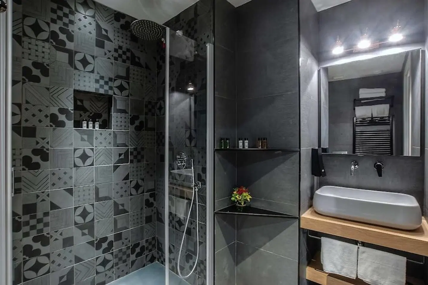 Navona Street Hotel BATHROOM