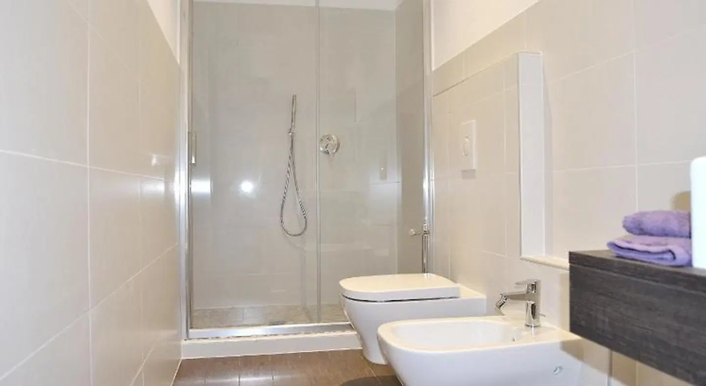 Arcobaleno Suites BATHROOM