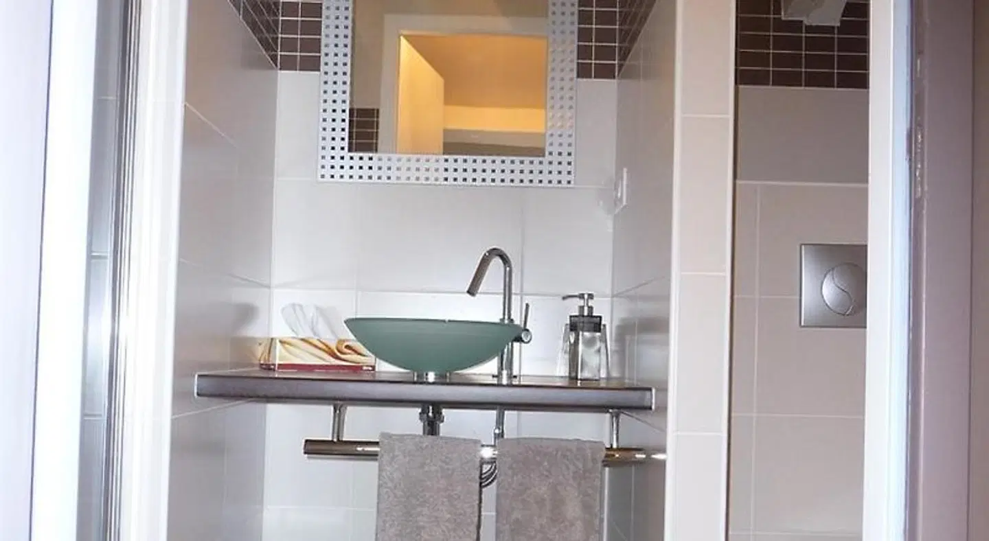Château de la Galissonnière BATHROOM