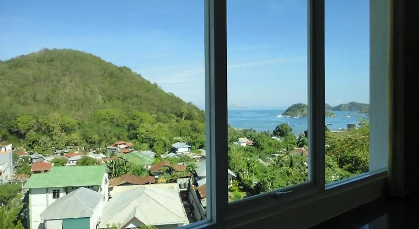 L Bajo Hotel TERRACE