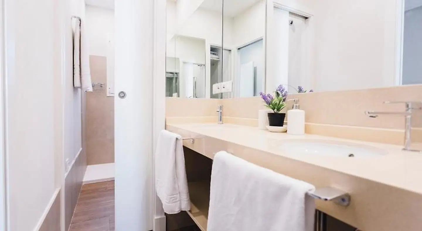 Minty Stay - Palmera BATHROOM
