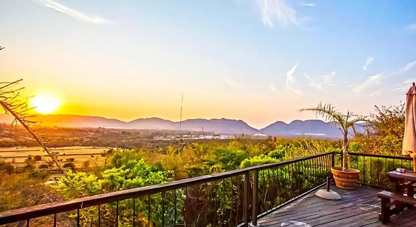 La Montagne Guest Lodge LANDSCAPE