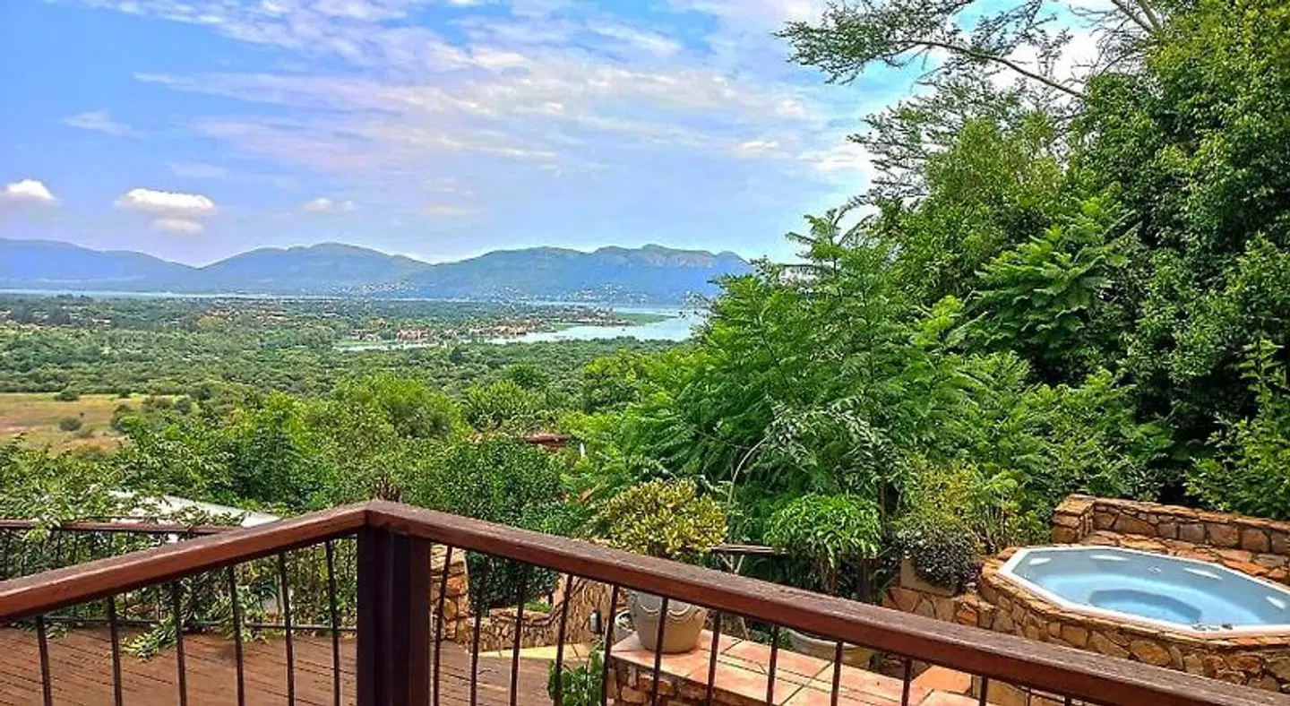 La Montagne Guest Lodge TERRACE