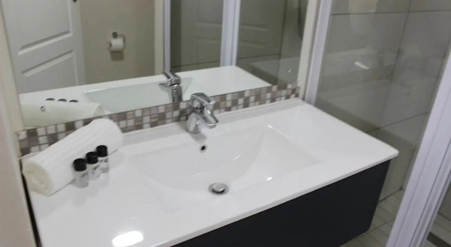 Luxe-Molen Boutique Hotel BATHROOM