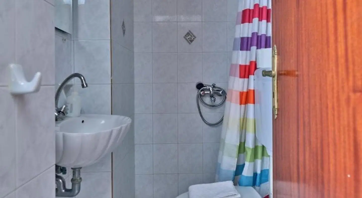 Pension Paros Anna Spanou BATHROOM