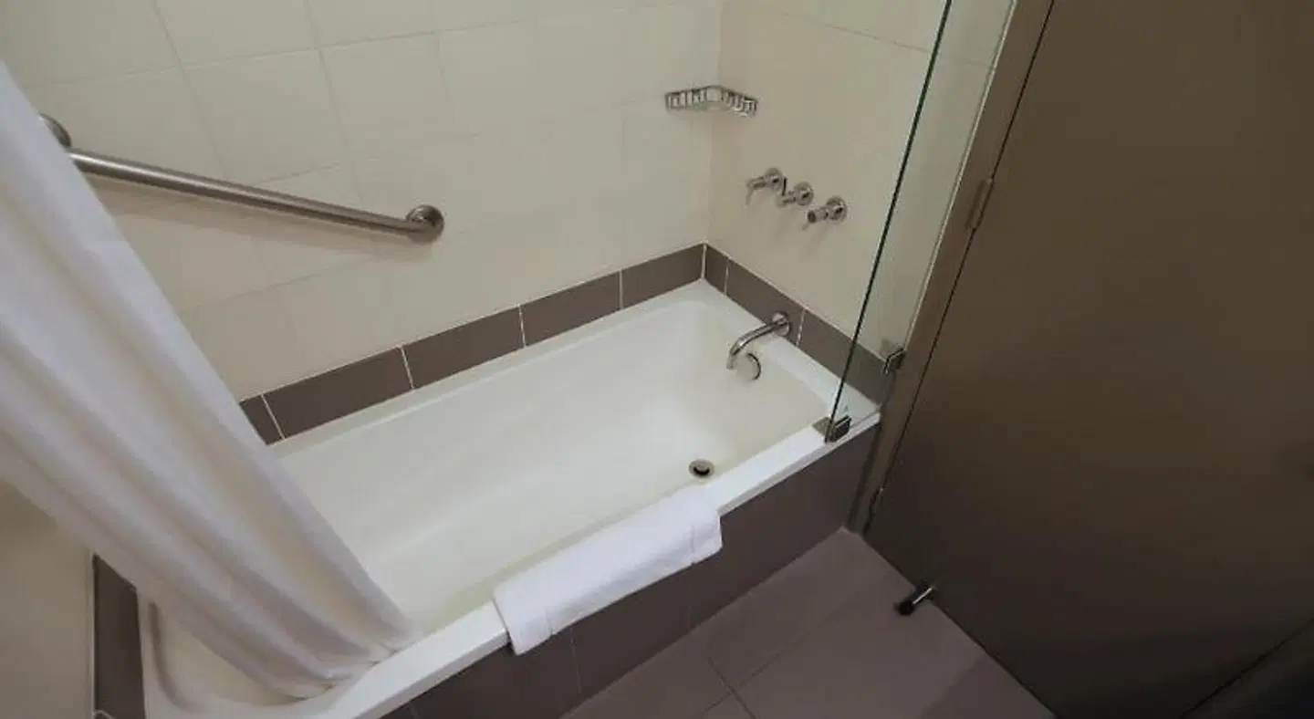 Casa Andina Select - Gran Hotel Chiclayo BATHROOM