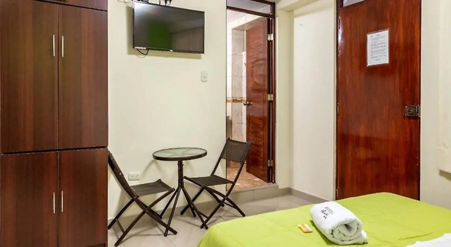 Hostal Florida ROOM_EXAMPLE