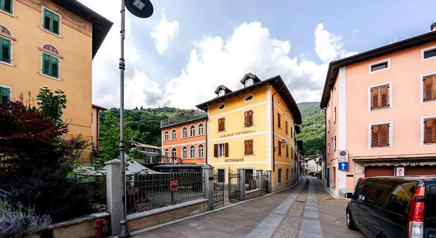 Vittoria EXTERIOR