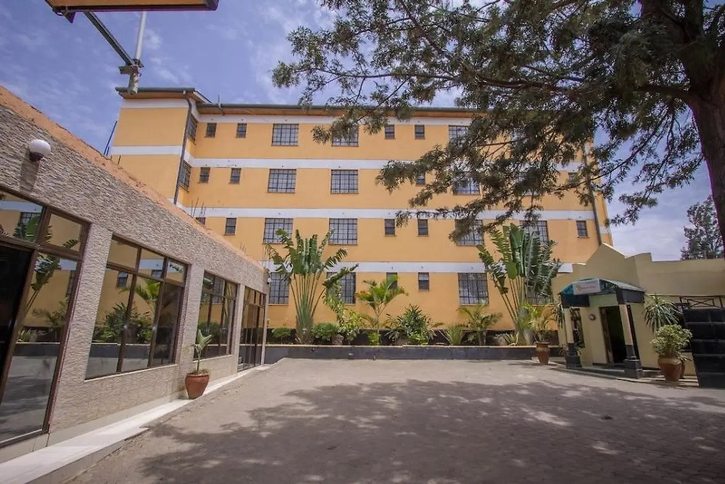 Emboita Hotel EXTERIOR
