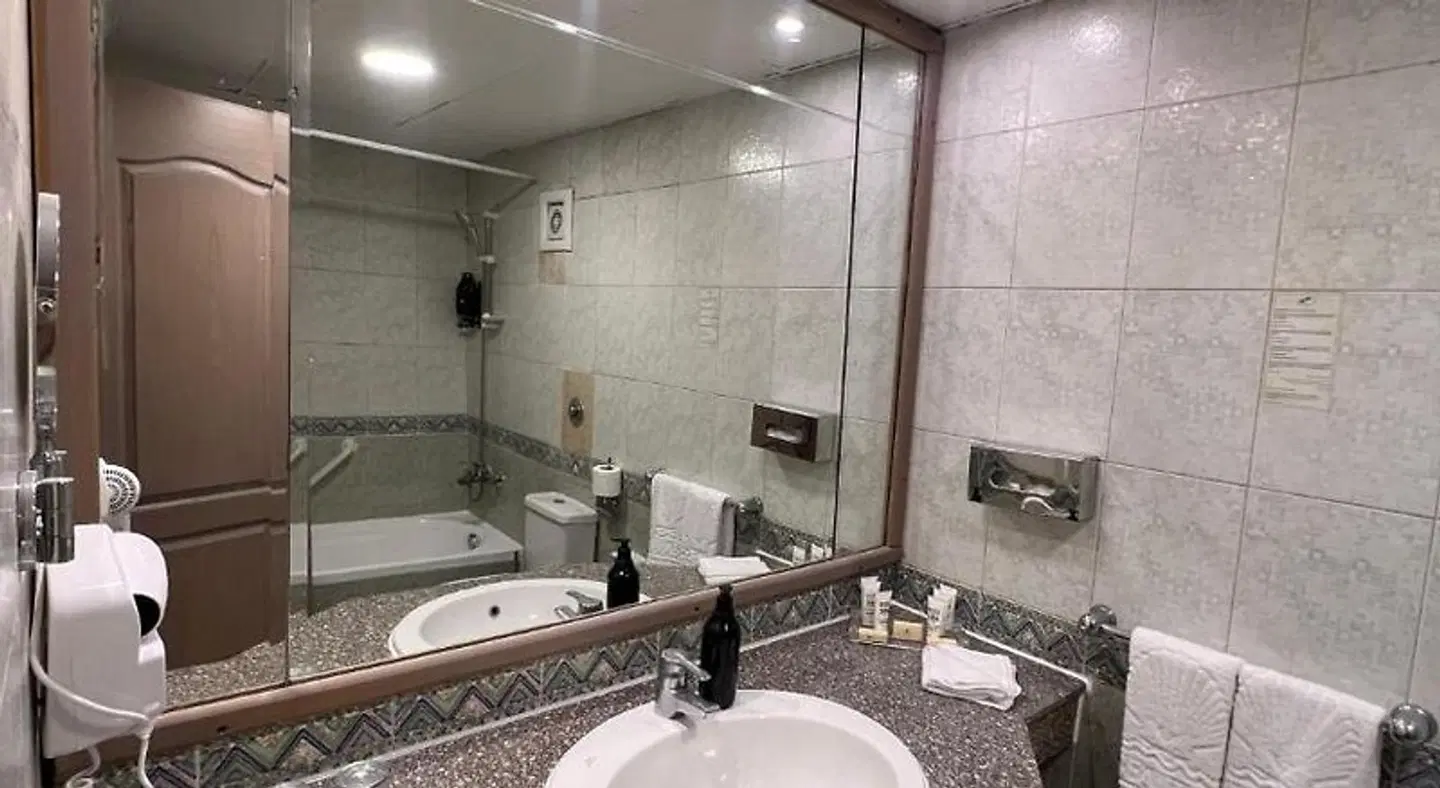 Ghazala Beach / Village BATHROOM