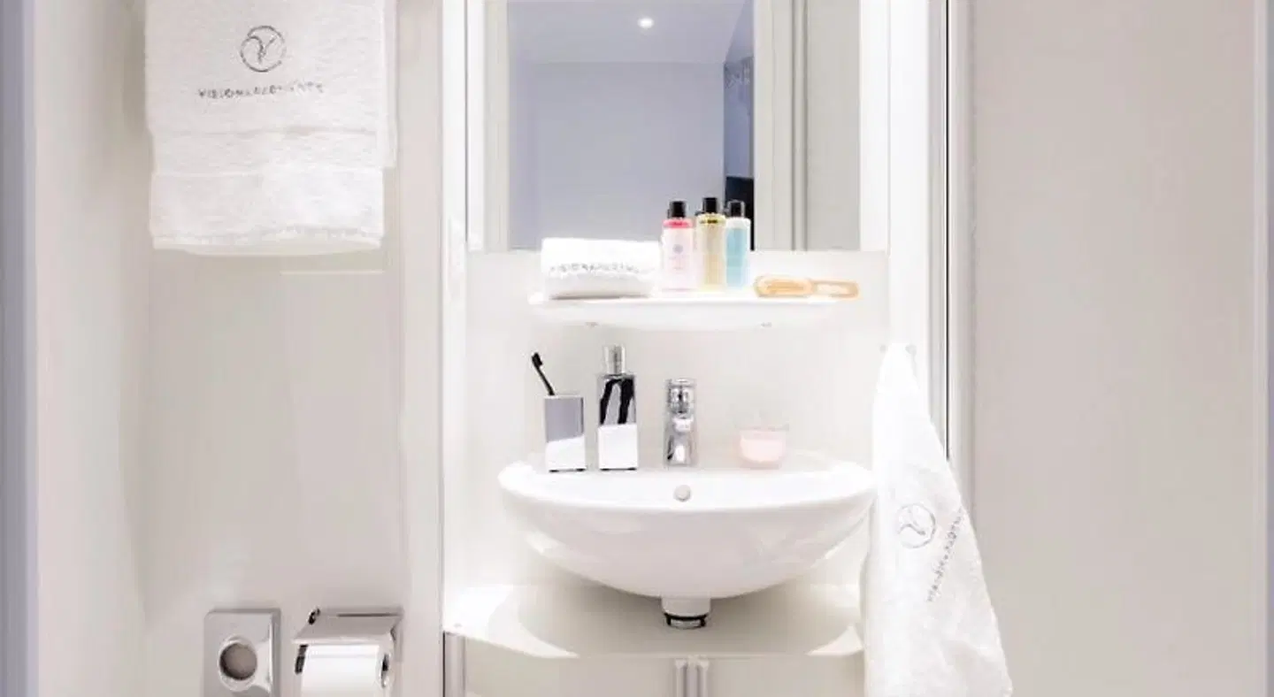 VISIONAPARTMENTS Zug Baarerstrasse BATHROOM