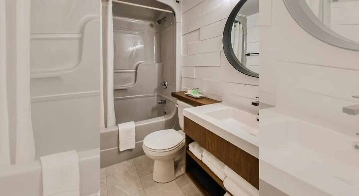 Motel Mistral BATHROOM