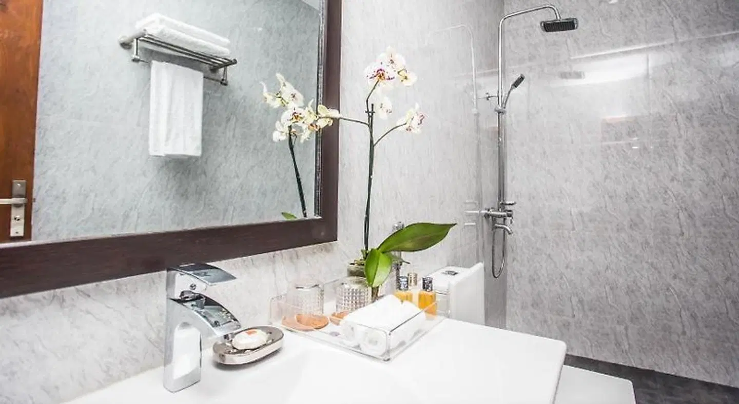 LakRaj Heritage BATHROOM