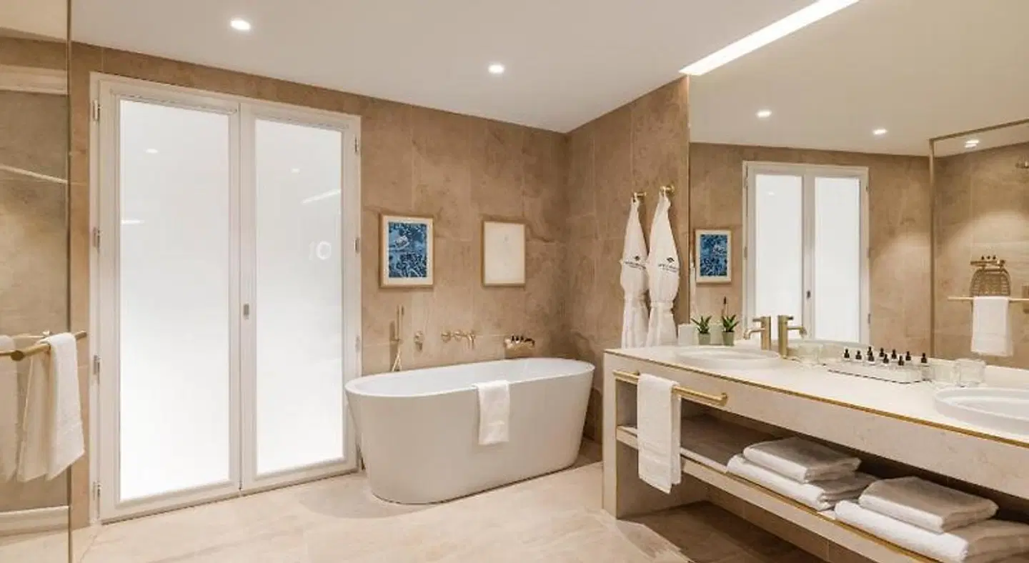 Maison Albar Hotels L'Imperator BATHROOM