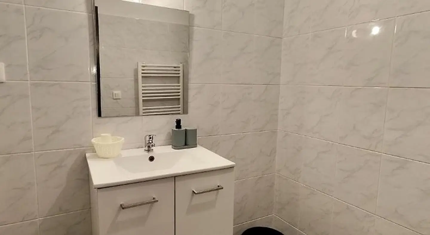 Crezilles Hôtes BATHROOM