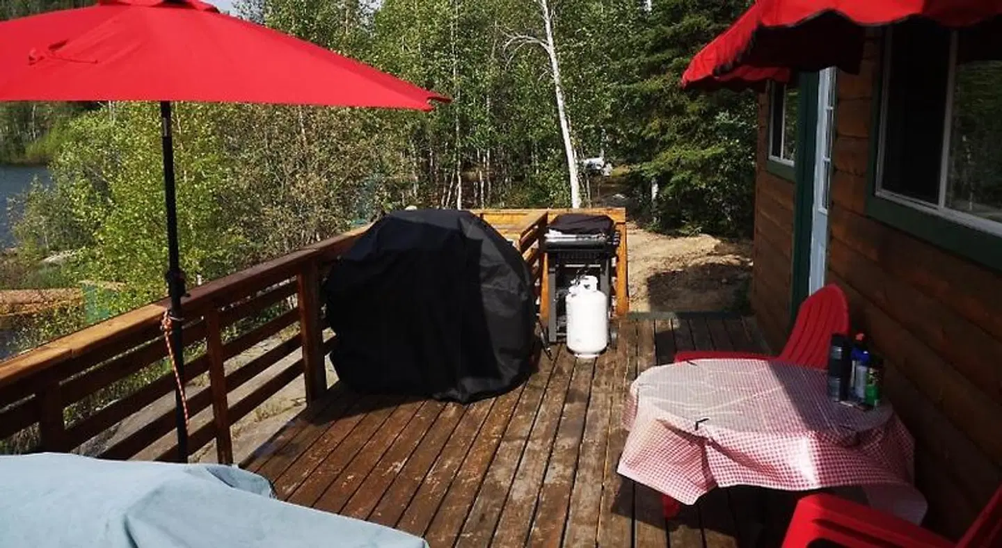 Yellow Dog Lodge TERRACE