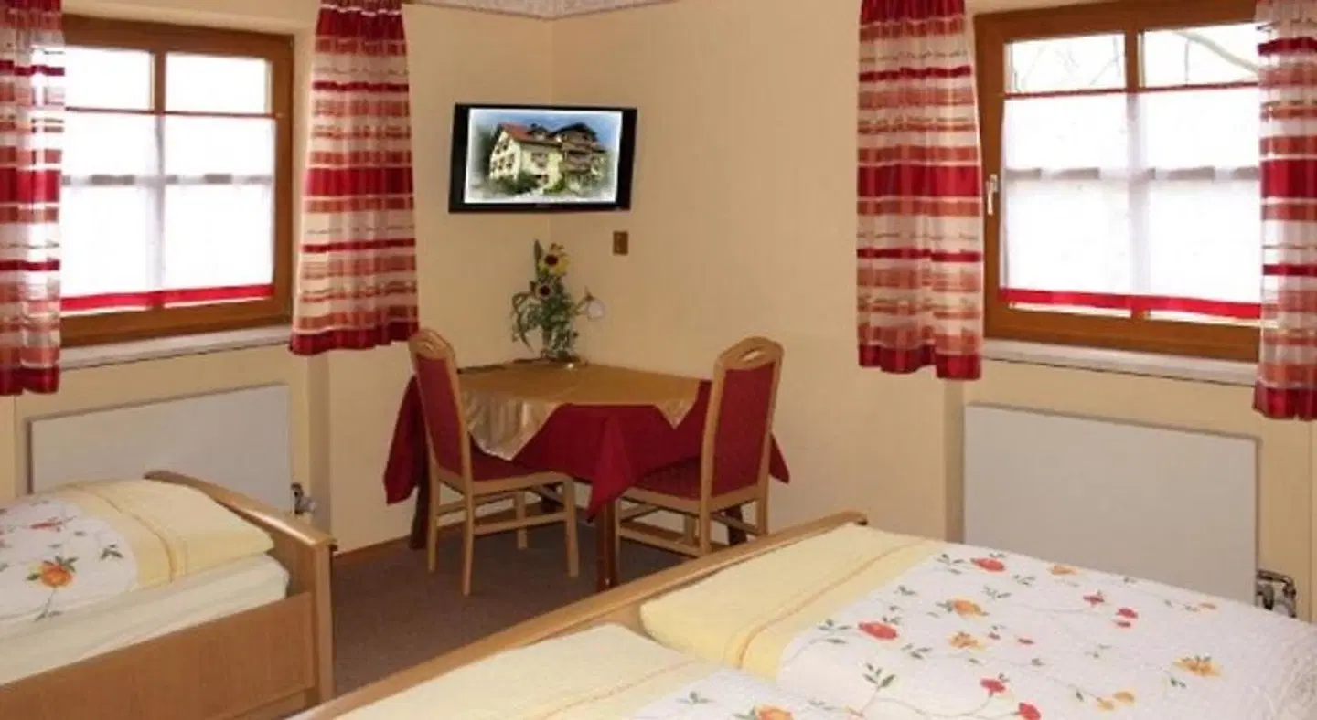 Gäste-Haus Rösch ROOM_EXAMPLE