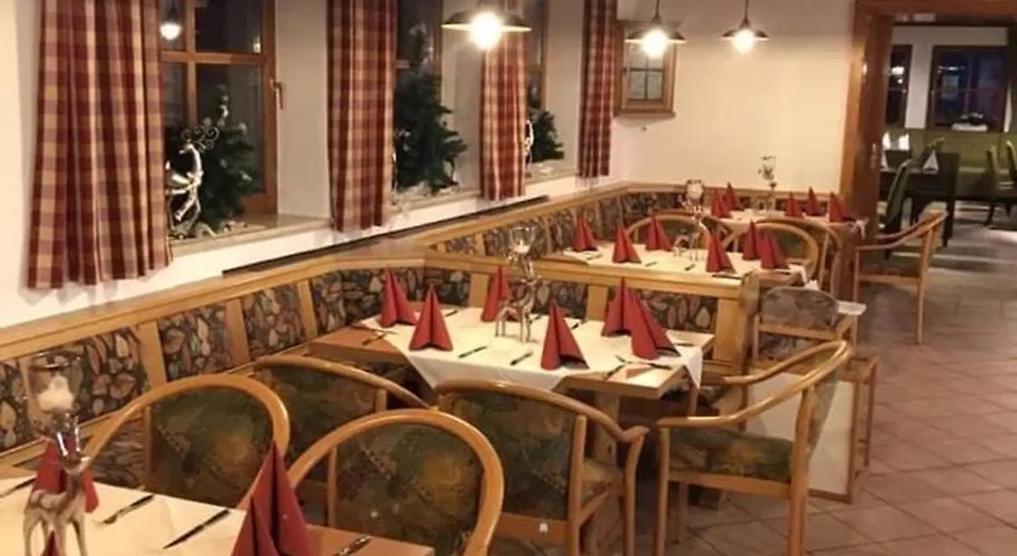 Burggasthof Weißenstein RESTAURANT