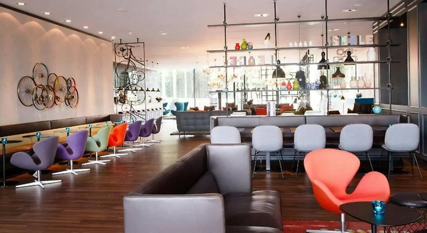 Motel One Amsterdam BAR