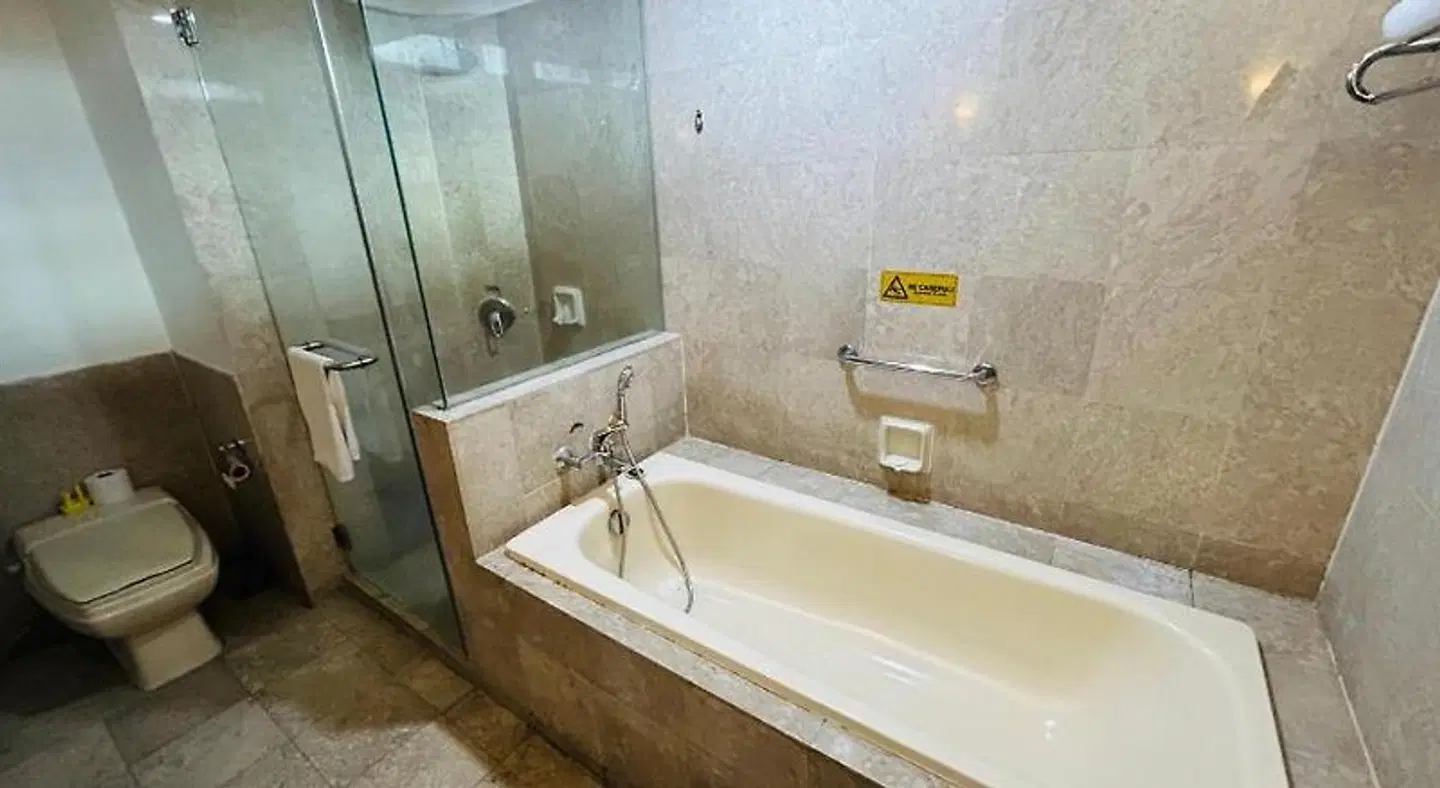 Eastern Suites @ Times Square KL BATHROOM