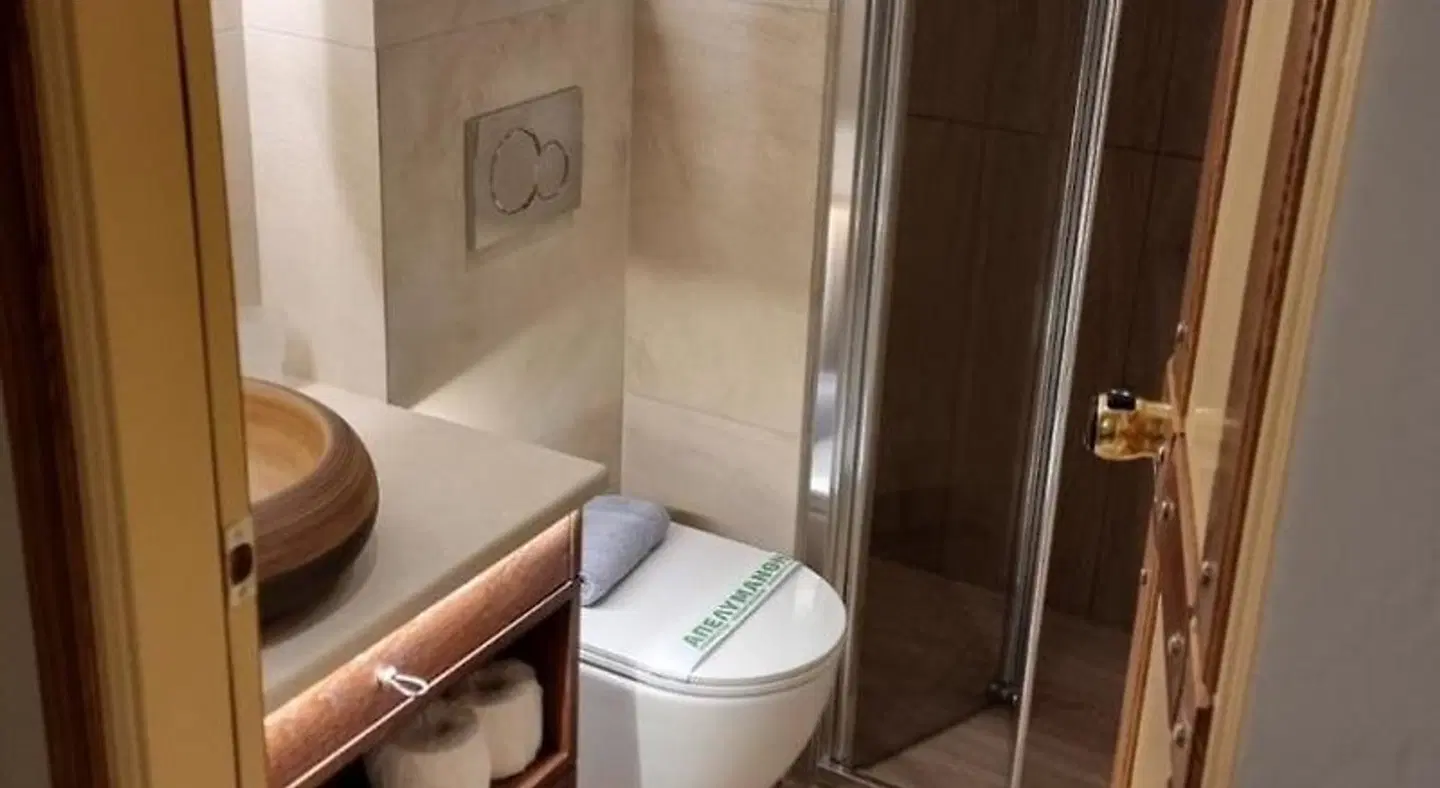 Pitho BATHROOM