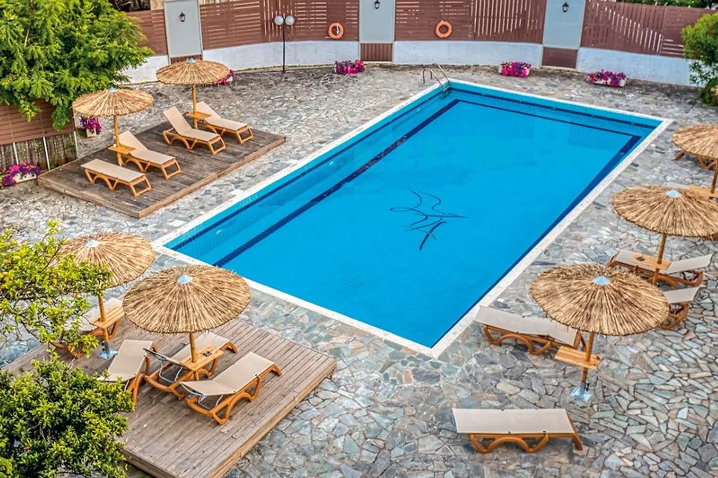Alkionis OUTDOOR_POOL