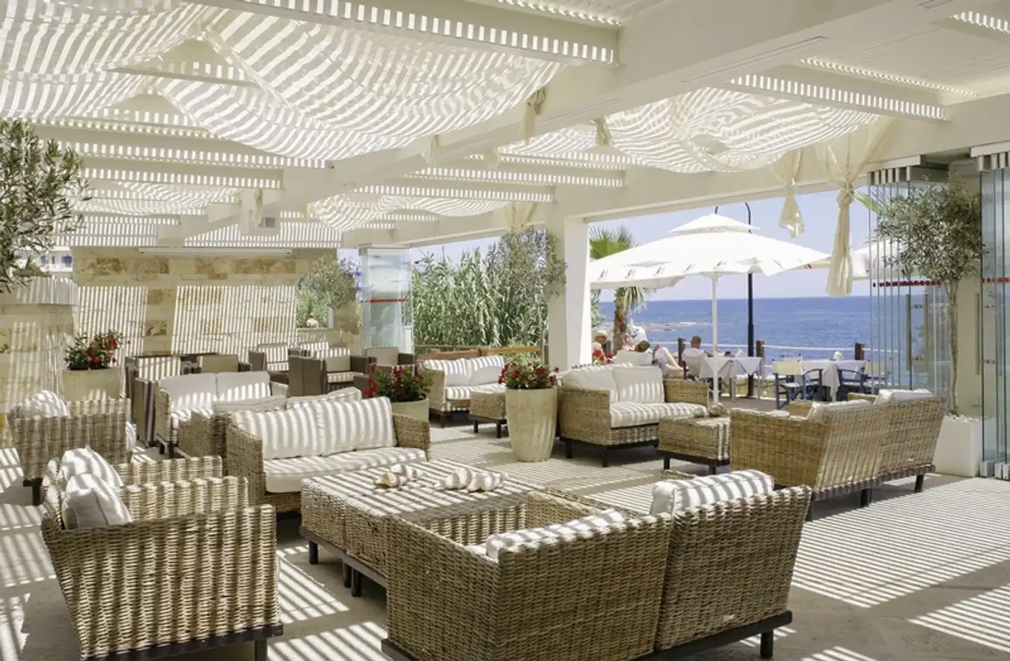 Hotel Glaros Beach Terrasse