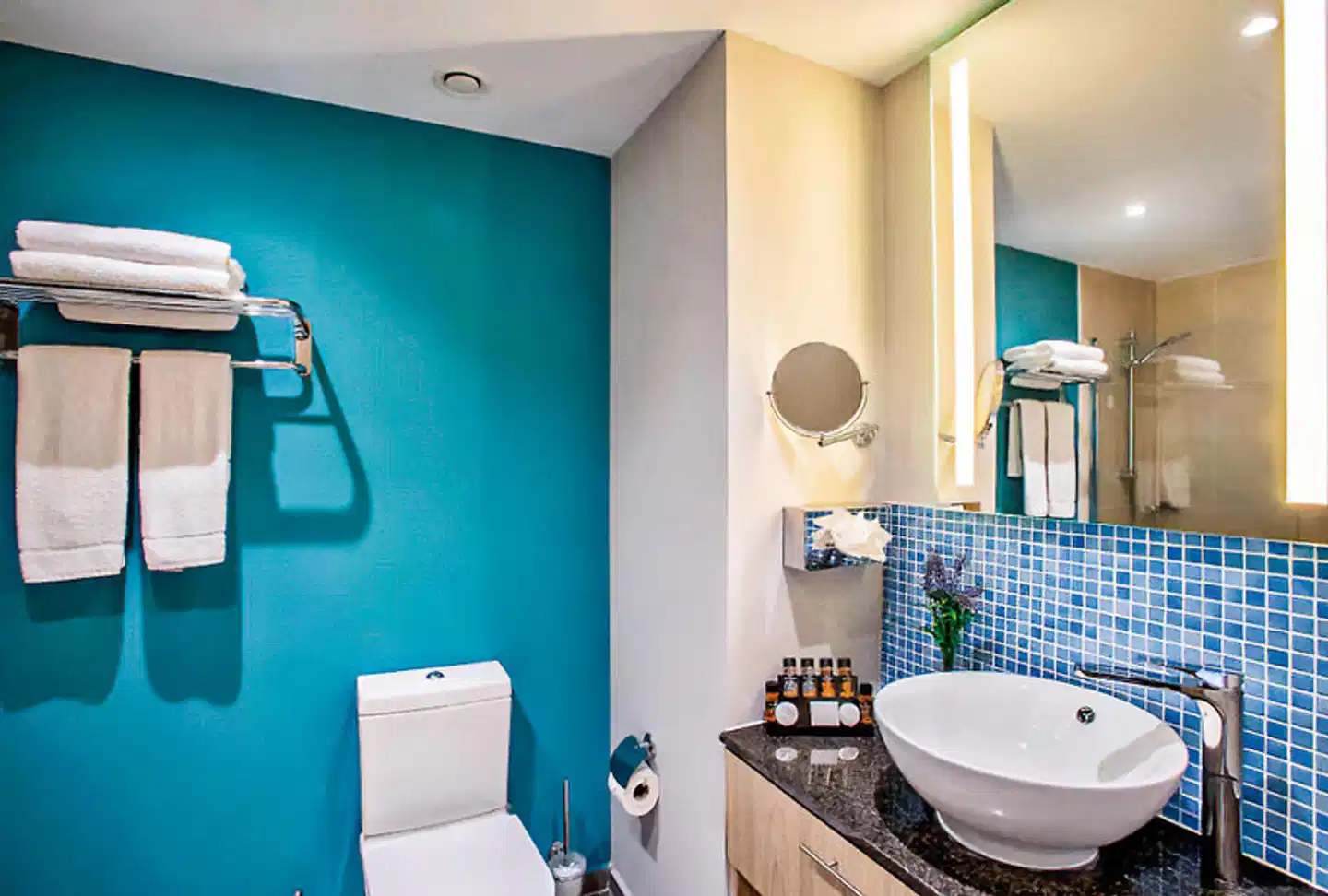 Leonardo Cypria Bay Badezimmer