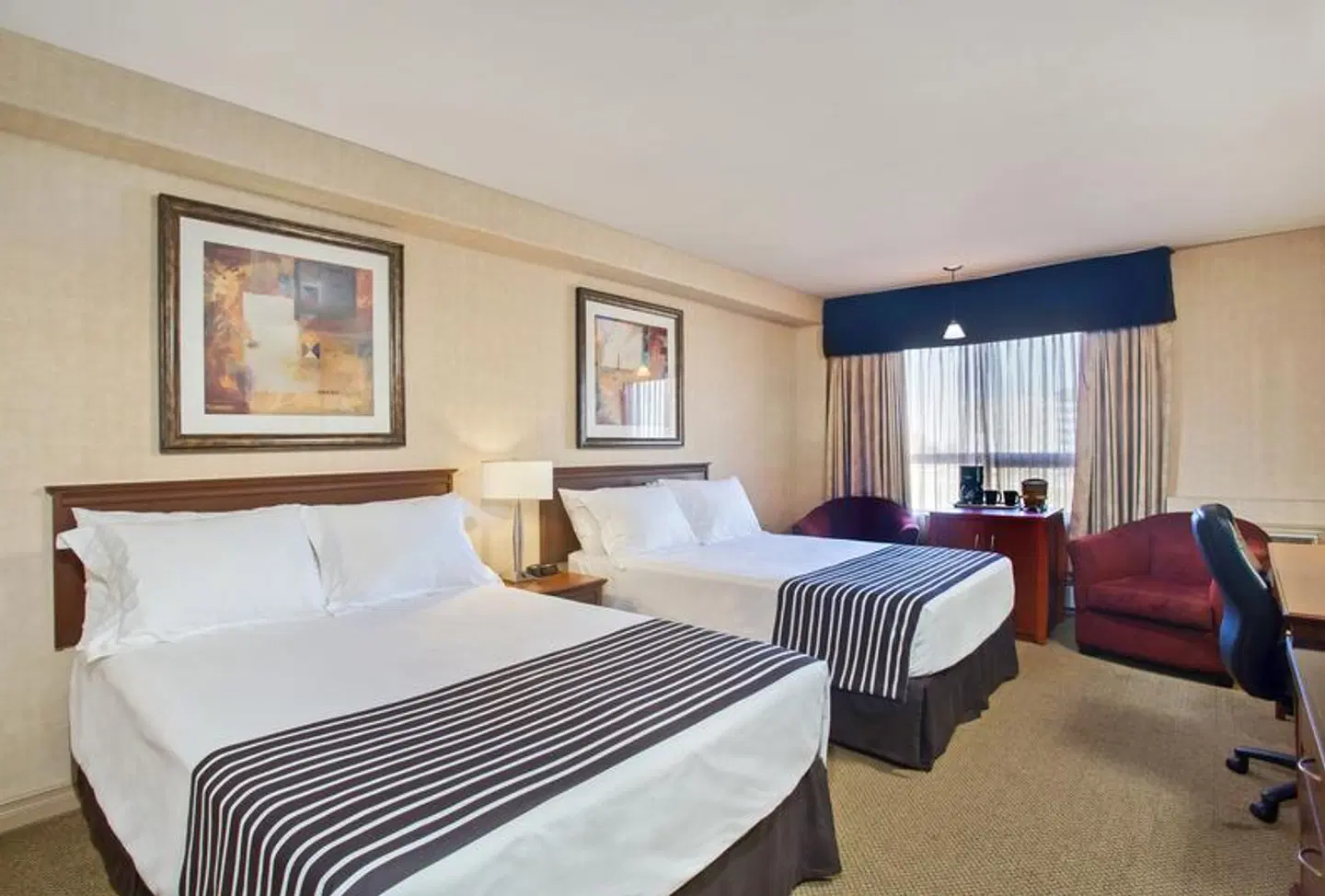 Sandman Hotel Calgary Airport ROOM_EXAMPLE