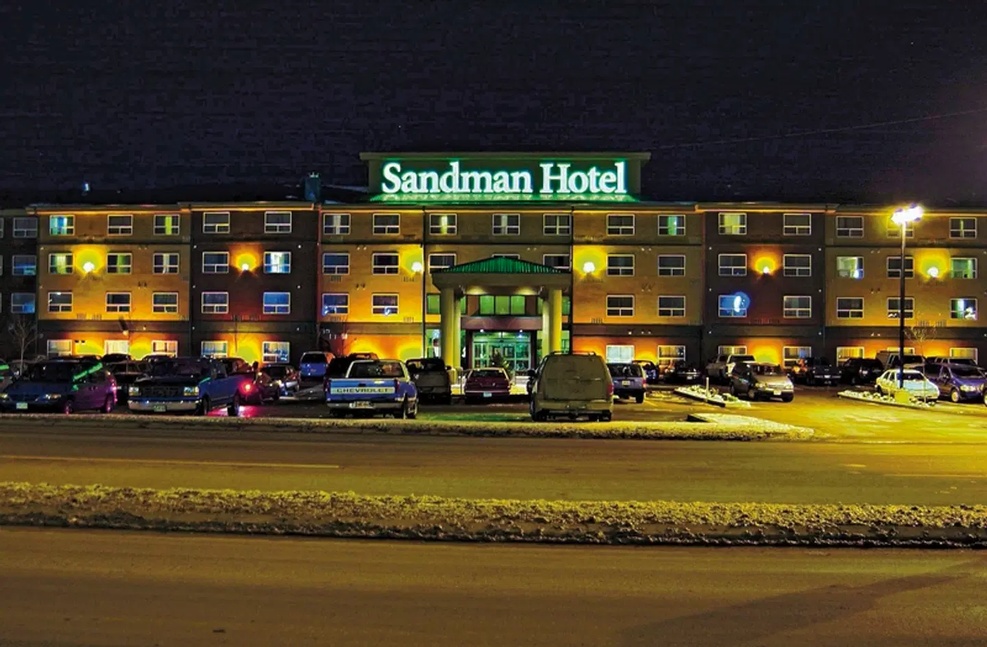 Sandman Hotel Calgary Airport EXTERIOR