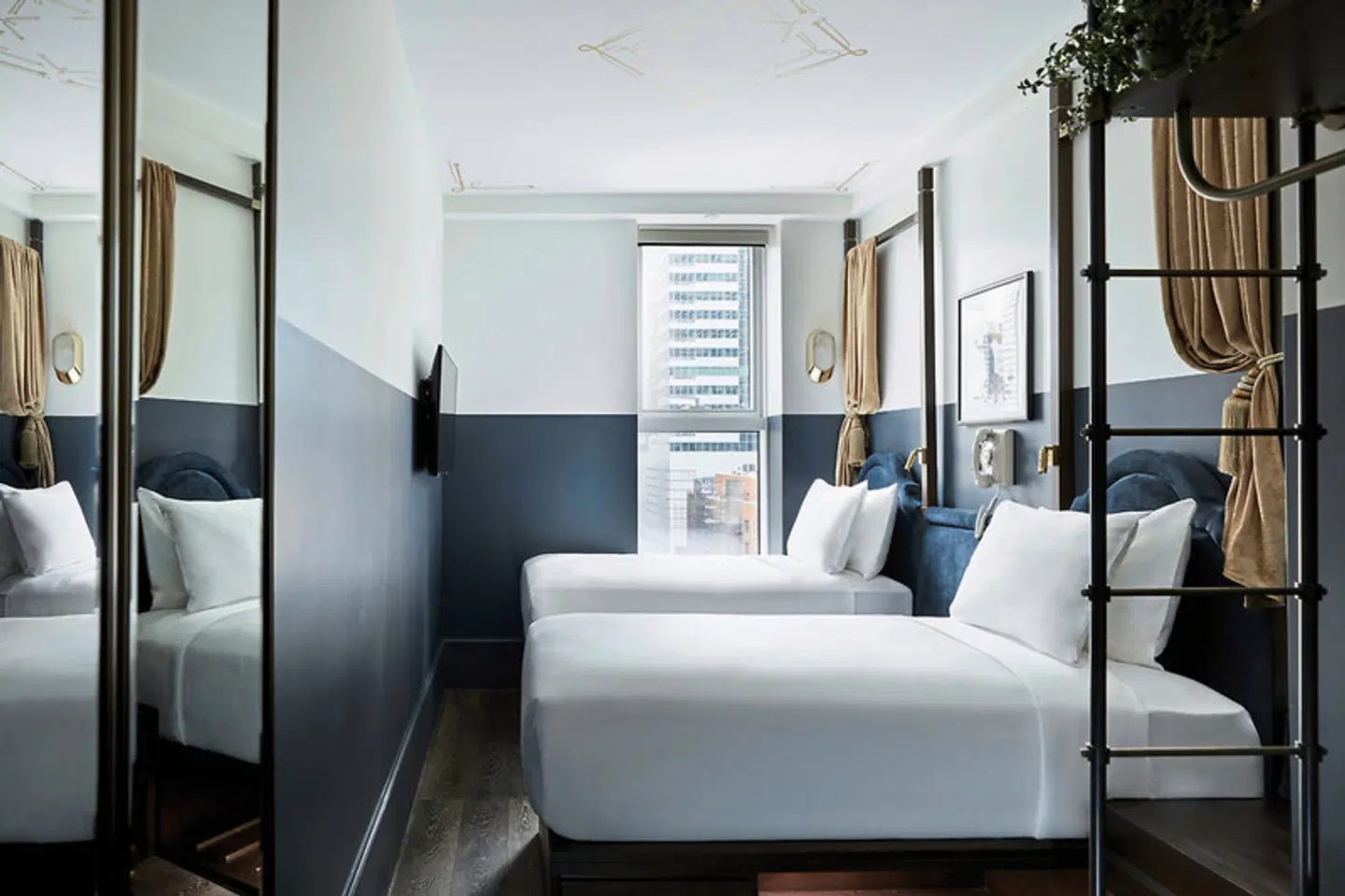 CIVILIAN Hotel ROOM_EXAMPLE