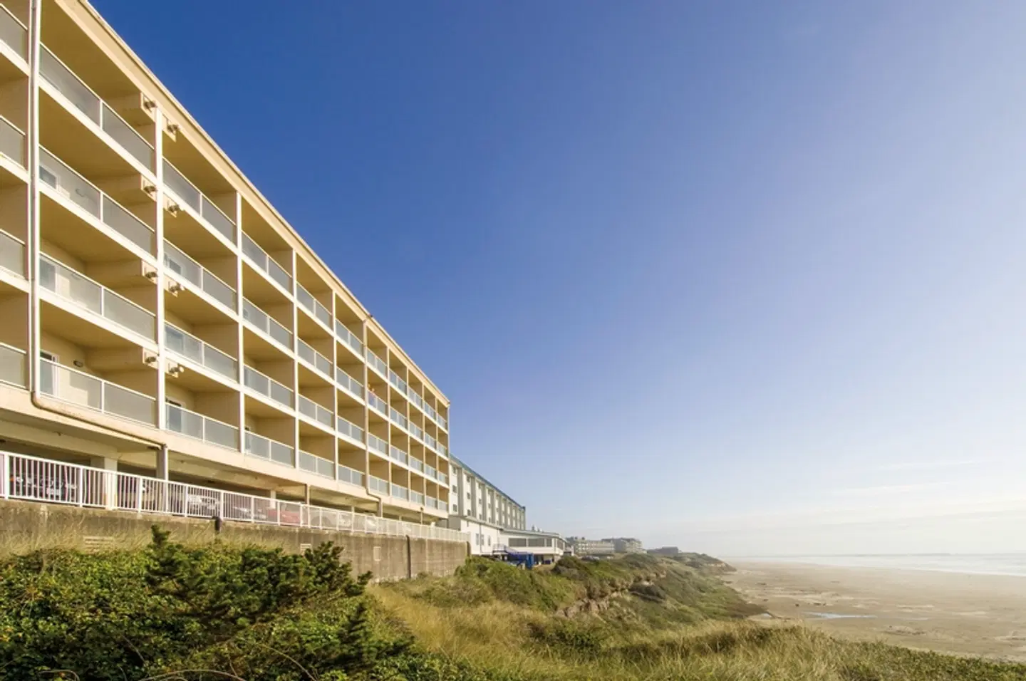 Elizabeth Oceanfront Suites, Ascend Hotel Collection LANDSCAPE