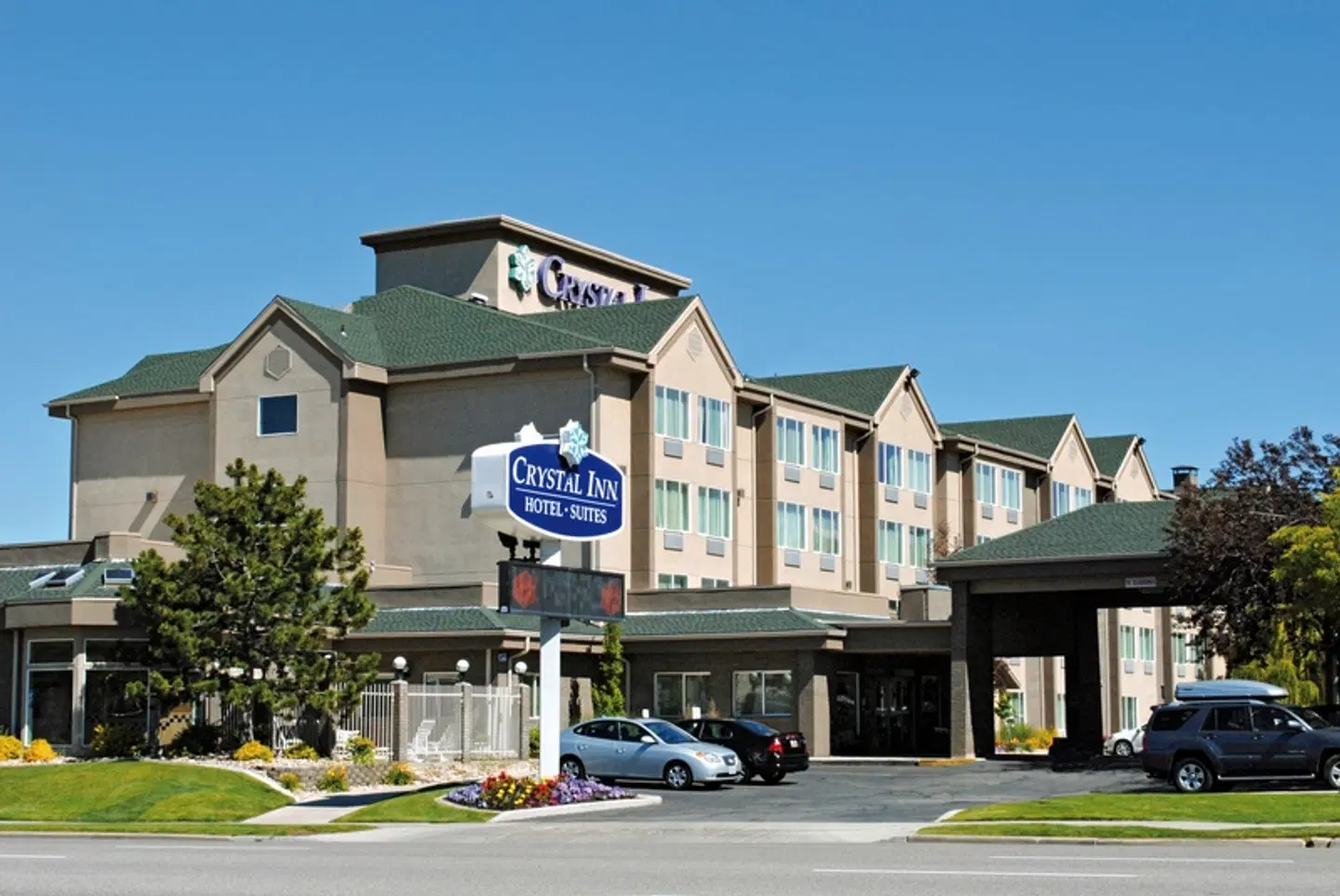 Crystal Inn Hotel & Suites Salt Lake City EXTERIOR