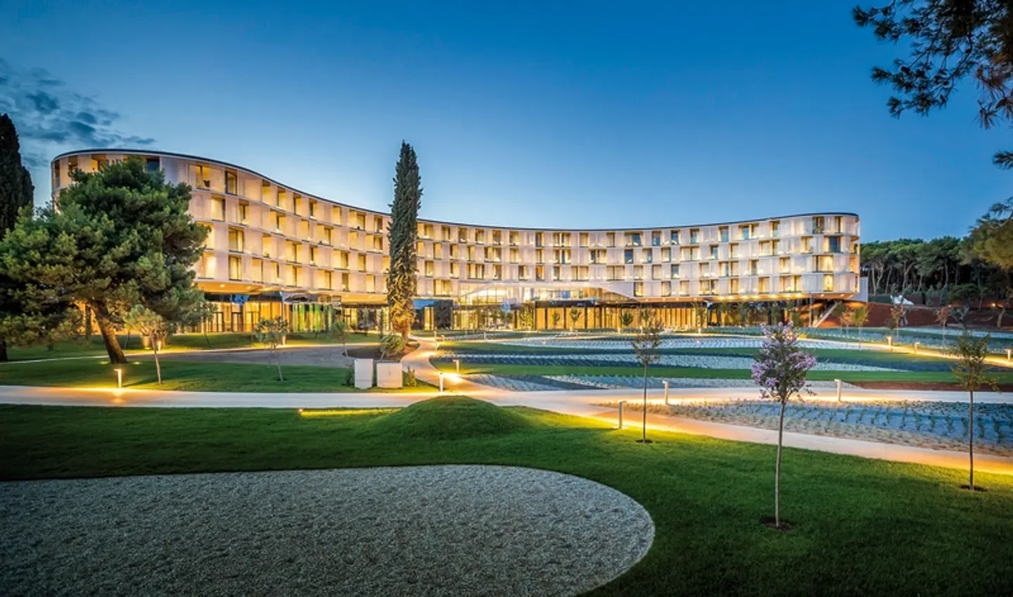 Family Hotel Amarin Aussenansicht