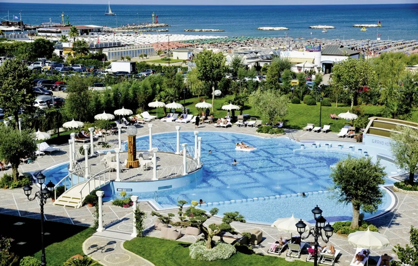 Grand Hotel Da Vinci OUTDOOR_POOL
