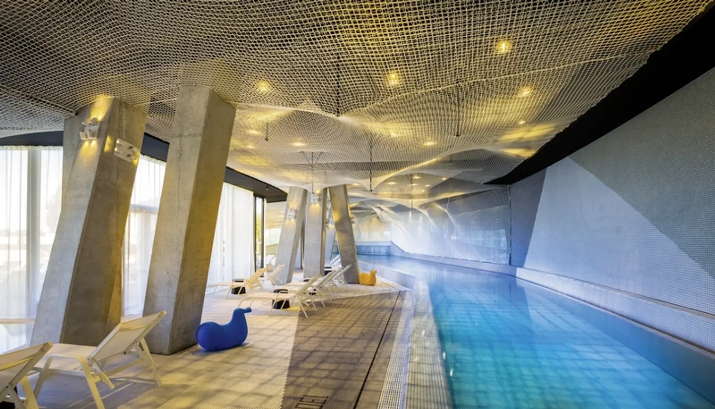 Family Hotel Amarin Hallenbad