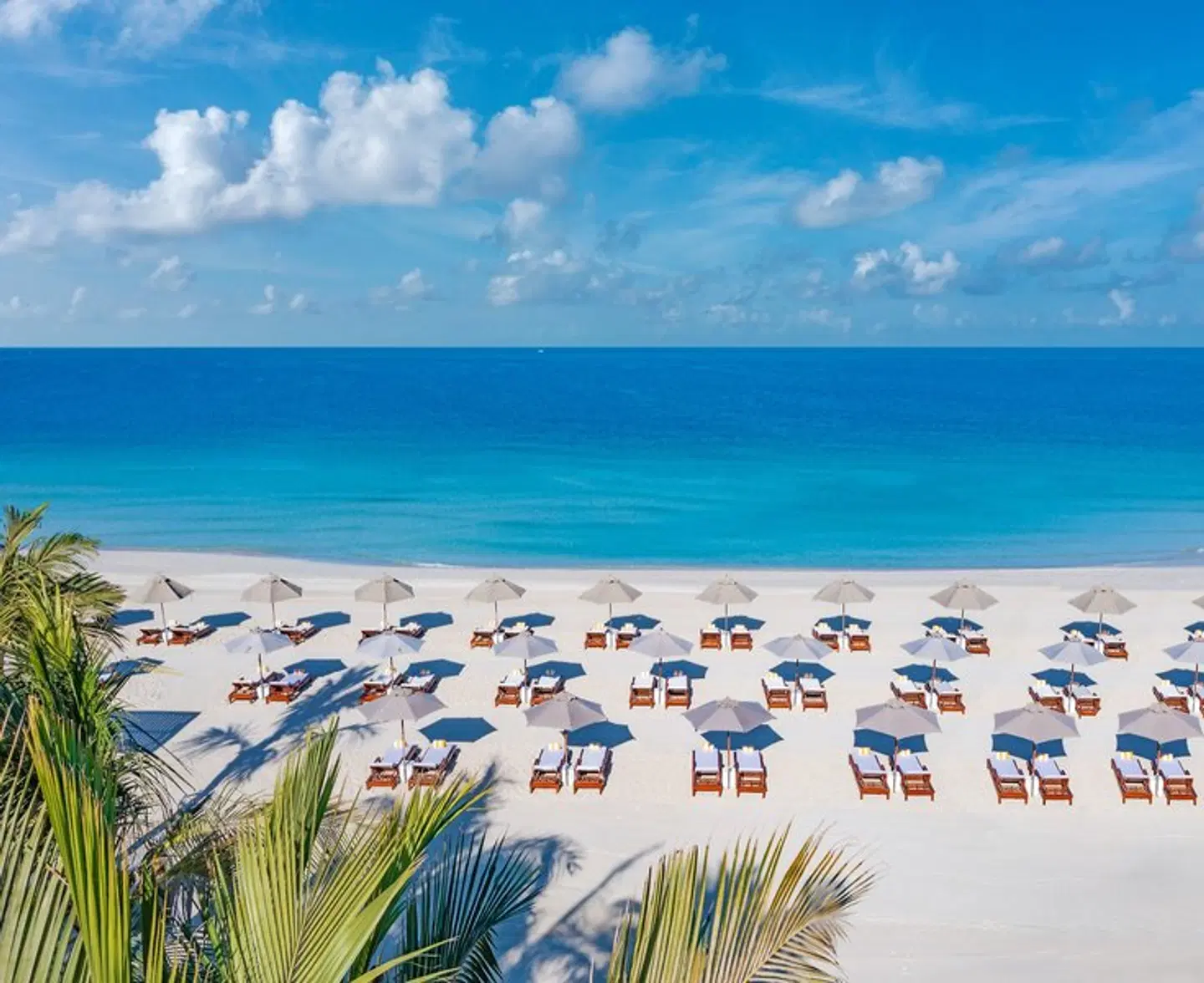 Al Zorah Beach Resort Strand