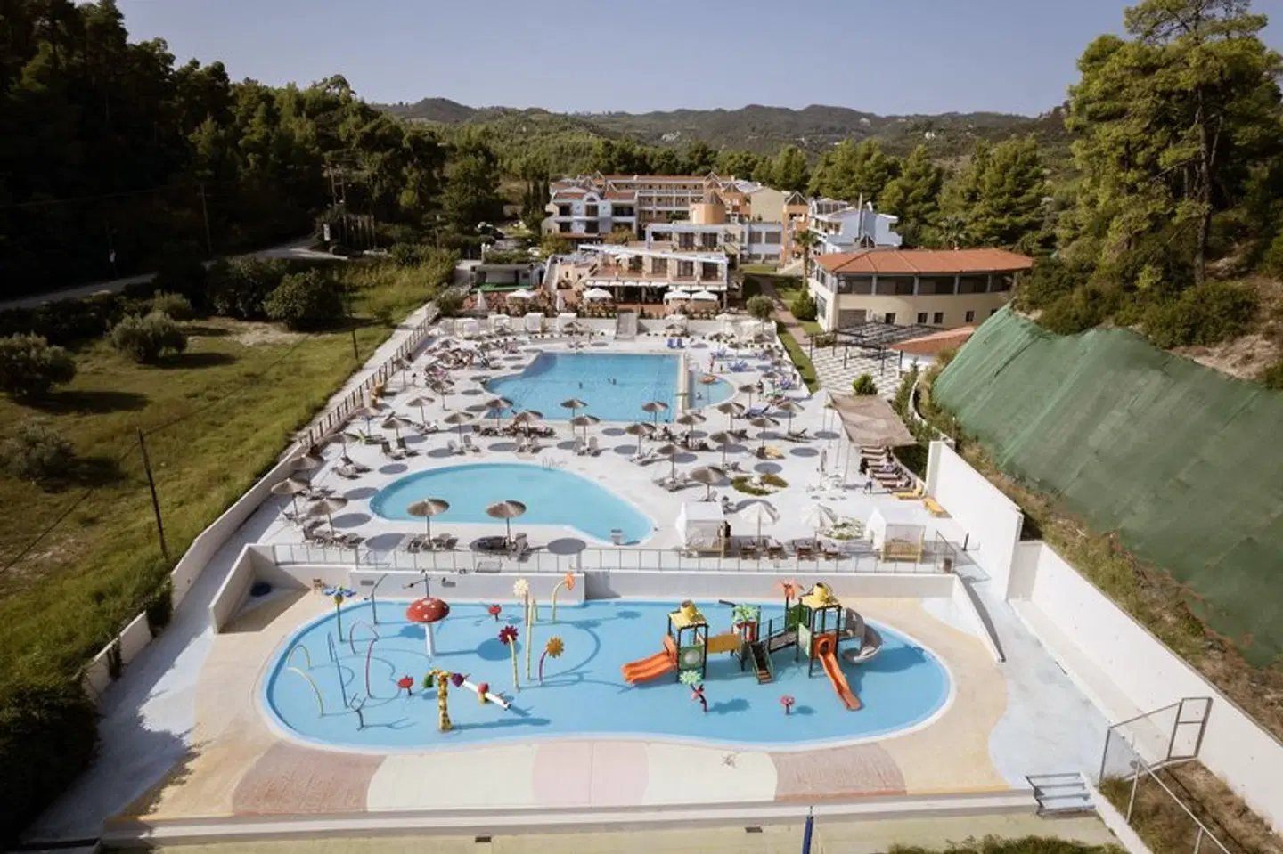 Atrium OUTDOOR_POOL