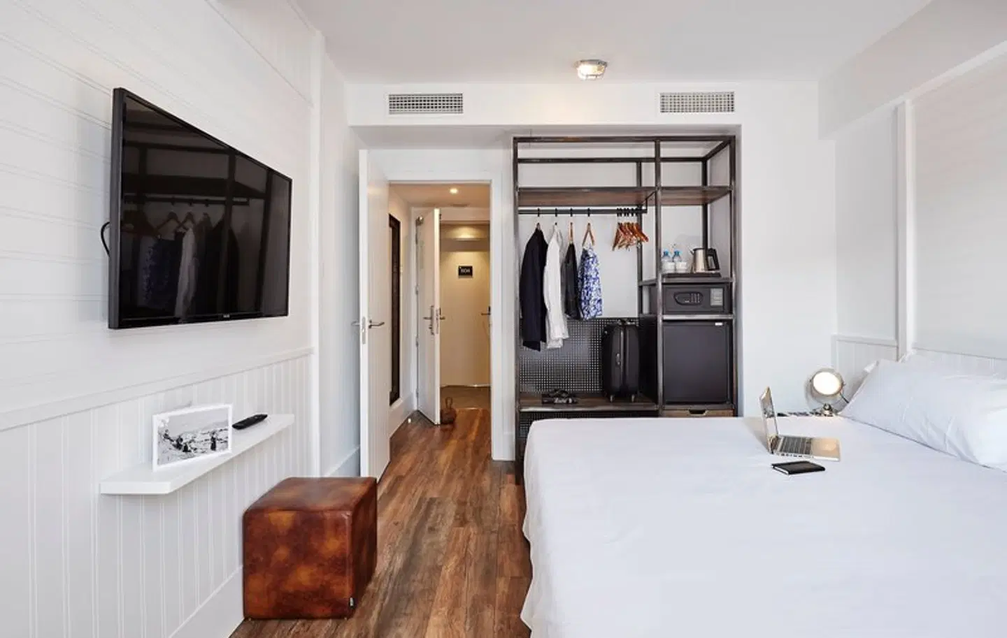 Delamar ROOM_EXAMPLE