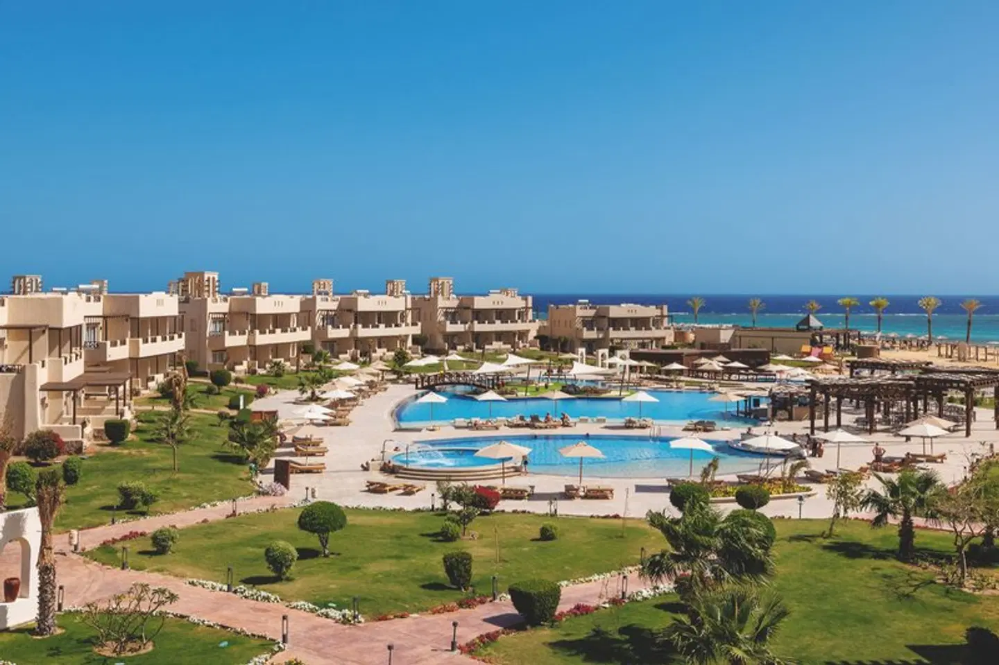 True Beach Resort EXTERIOR