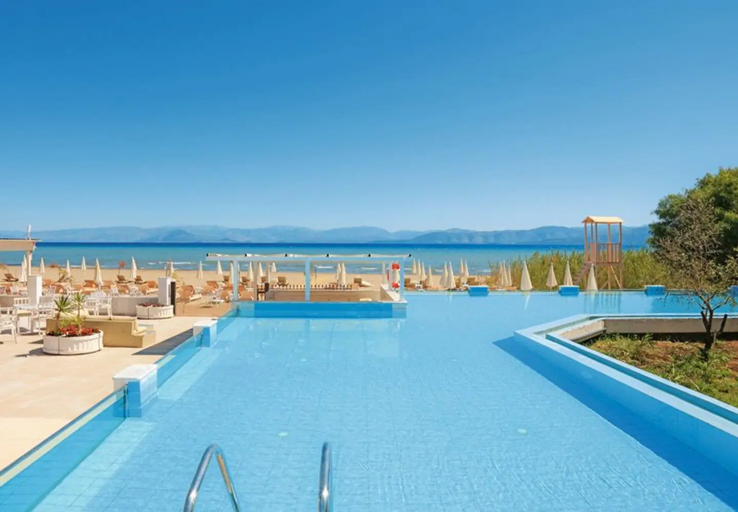 Cavomarina Beach Hotel OUTDOOR_POOL