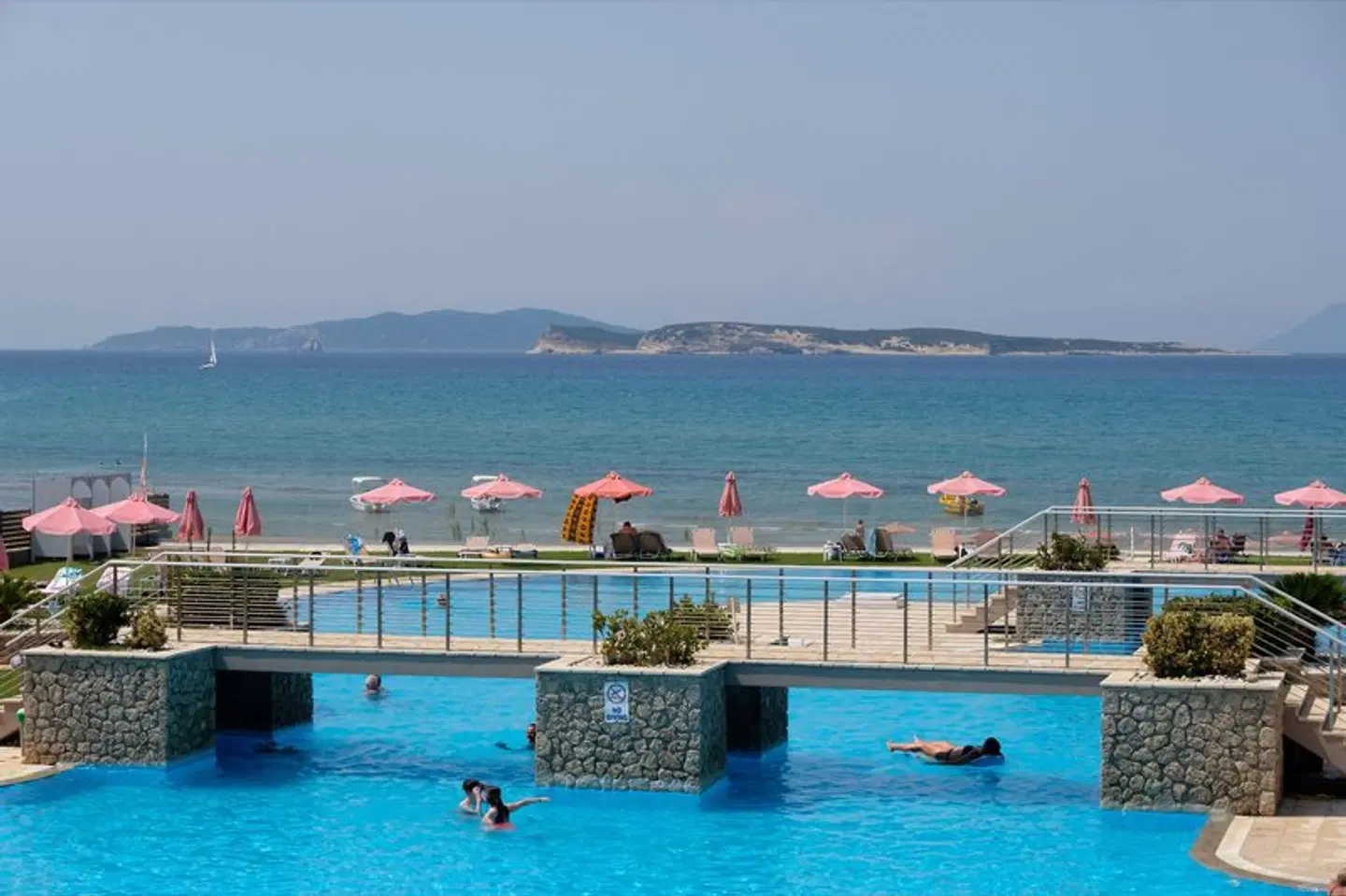 Athina OUTDOOR_POOL