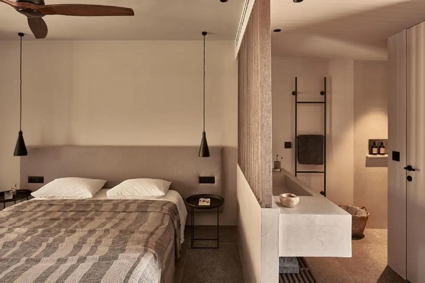 Theros All Suites Badezimmer